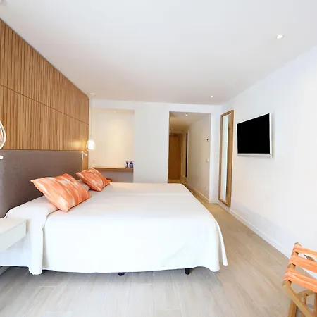 Hotel Iberostar Waves Playa De Muro 4*