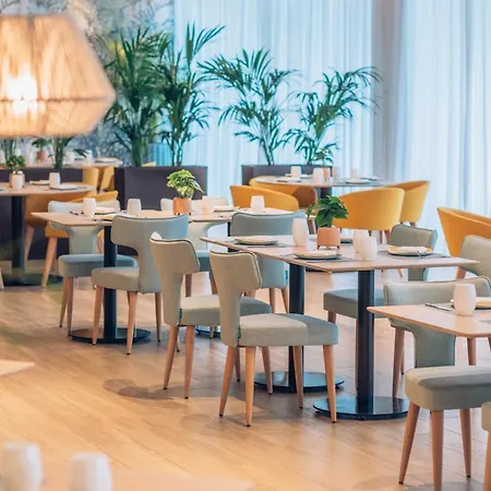 Iberostar Waves Playa De Muro 4*