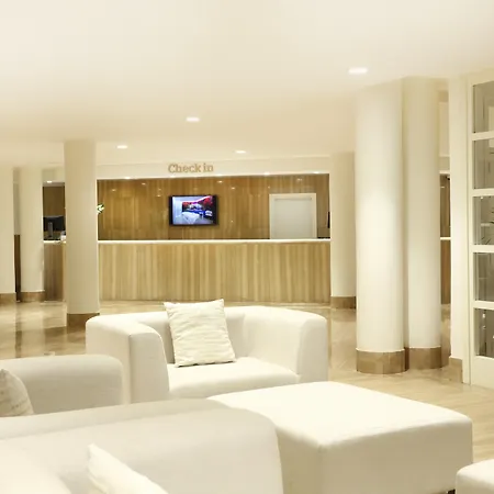Iberostar Waves Playa De Muro מלון