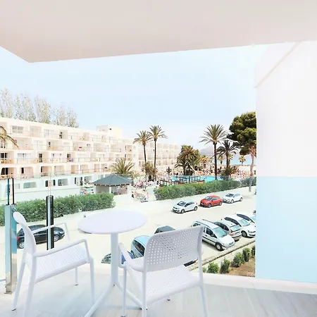 Iberostar Waves Playa De Muro מלון